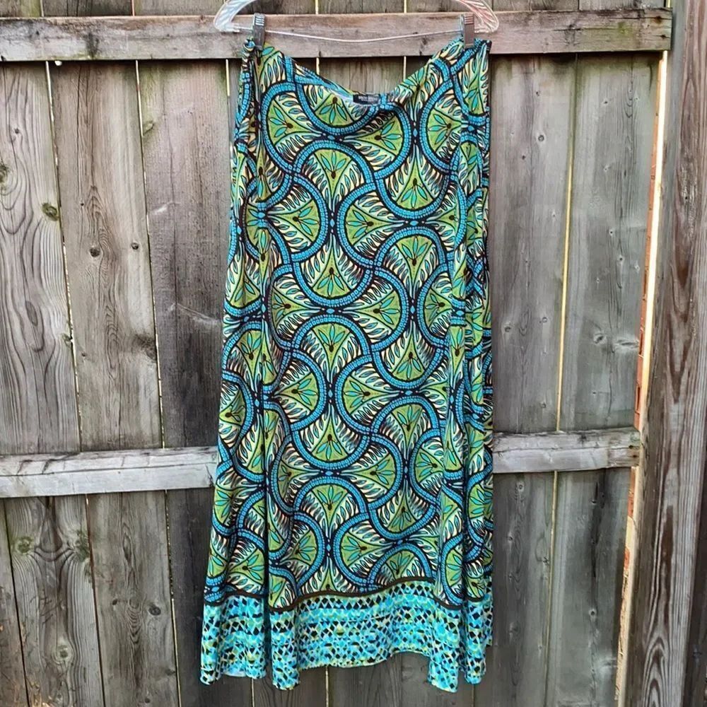 Bisou maxi skirt sz. XL NWT